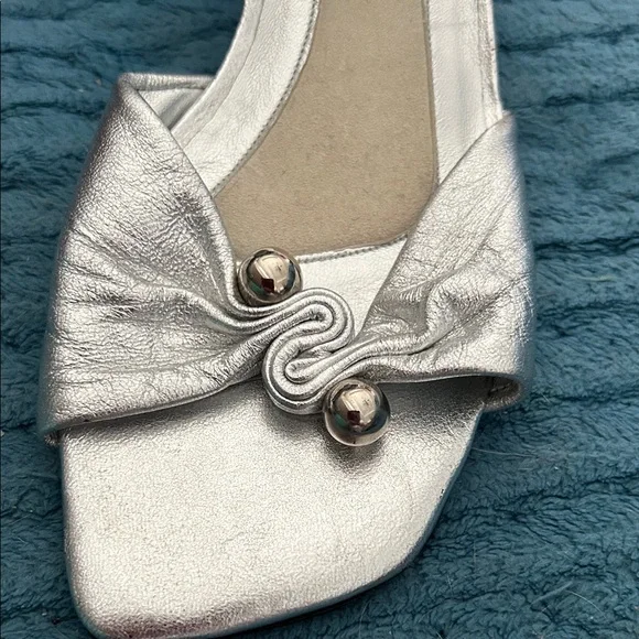 Charles Jourdan Silver Knot Heels - Picture 5 of 5